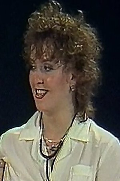 Циндй Jамес