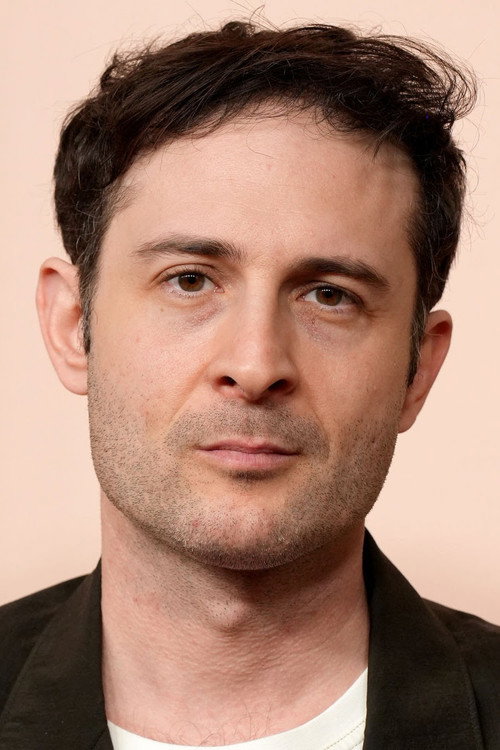 Артур Арари