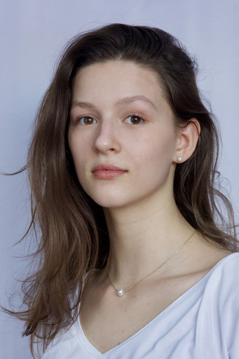 Ема Бусинскá