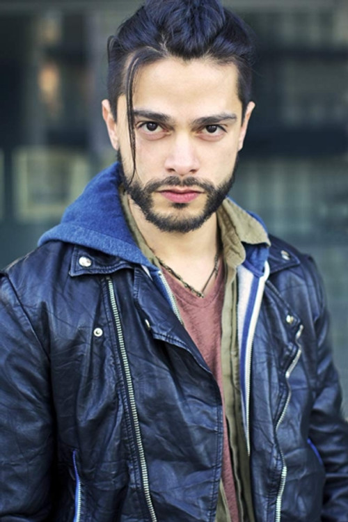 Виктор Айала