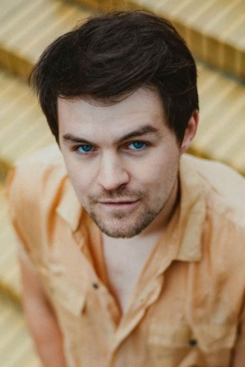 Лион Леукер