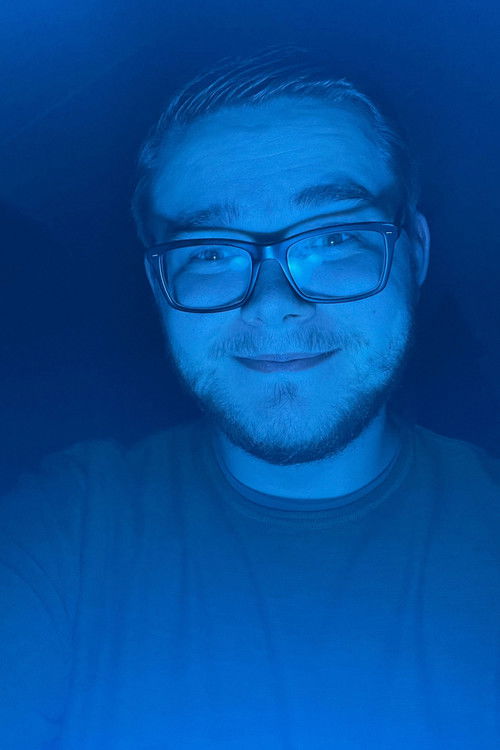 Лукас Wеинандй