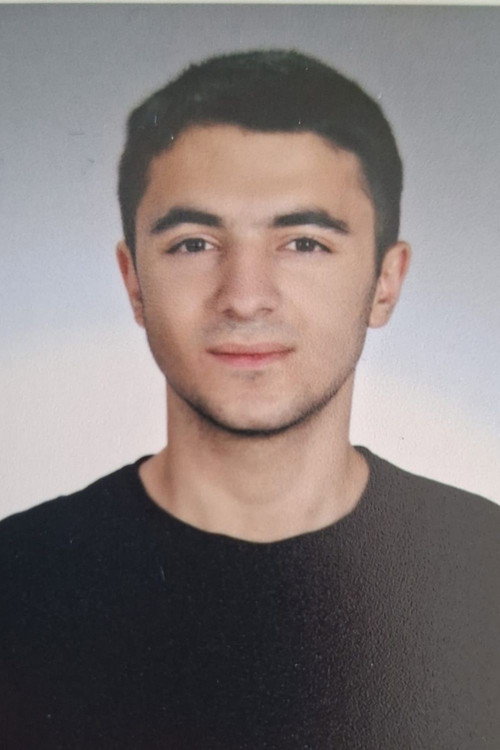 Назıм Ерен Гöкçе