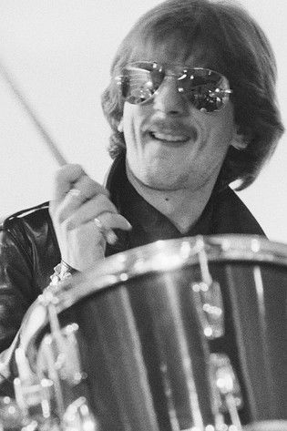 Даве Холланд