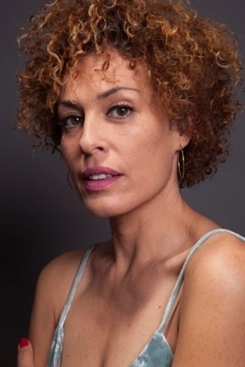 Марíа Алмудéвер