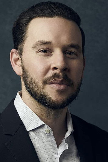 Jордан Йале Левине