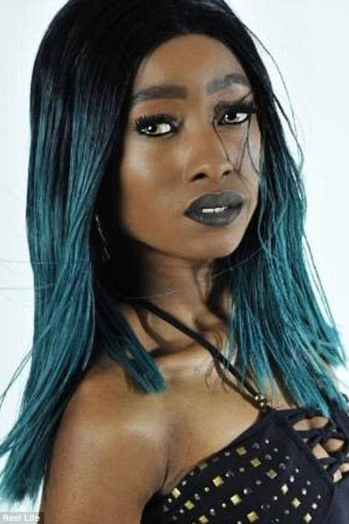 Jасмине Цхарлес