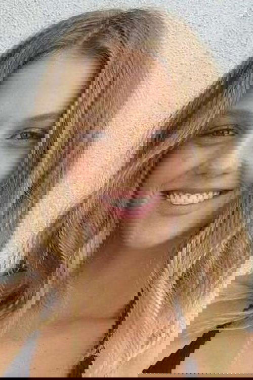  Изабель Корниш