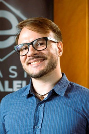 Хенриqуе Б. Омегна