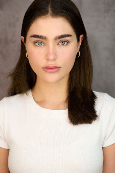 Сопхи Книгхт