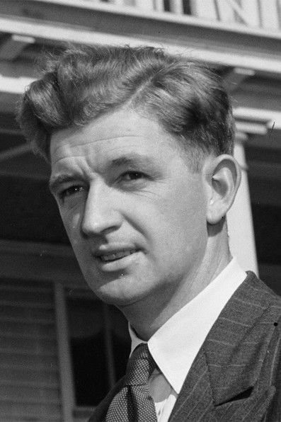 Георге Лоwе