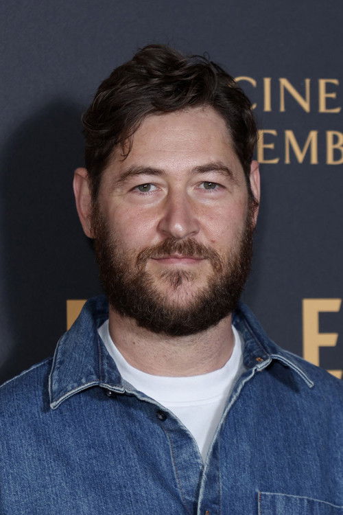 Луке Гоебел