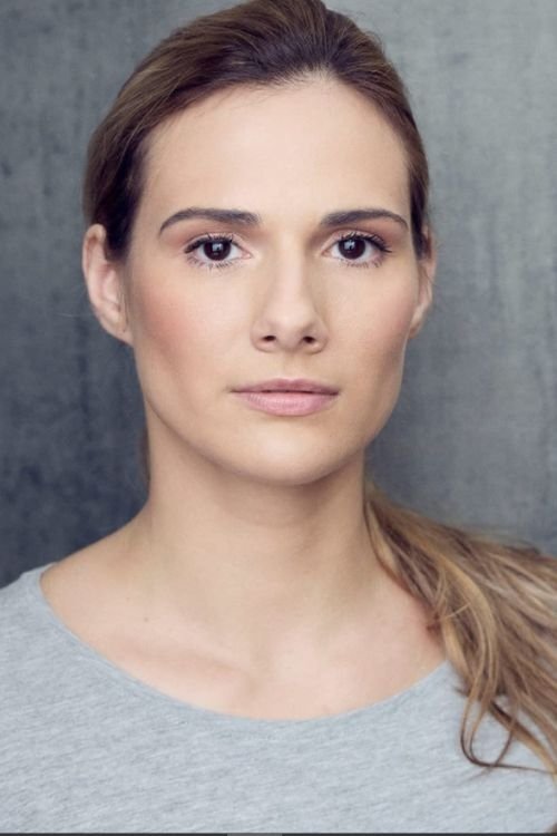 Бернадетт Осторхáзи