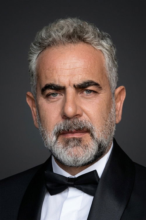 Йурдаер Окур