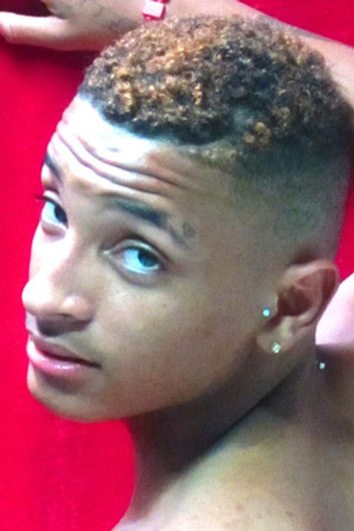 Малики Jонес