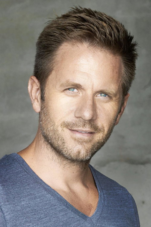 Аарон Бенwард