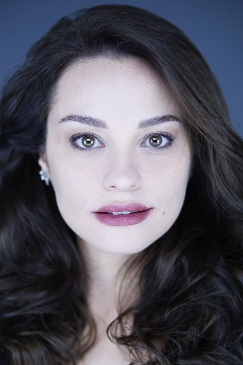 Öзге Сезинце Варлей