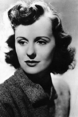 Пенелопе Дудлей-Wард