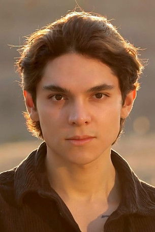 Еллиот Алва