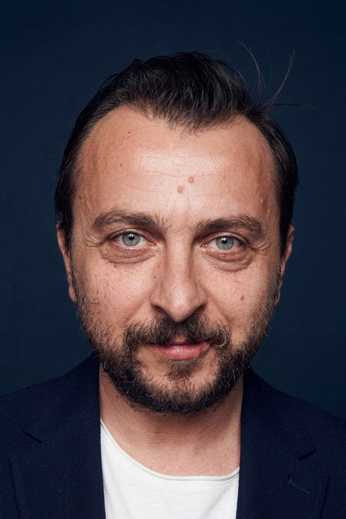 Али Атай