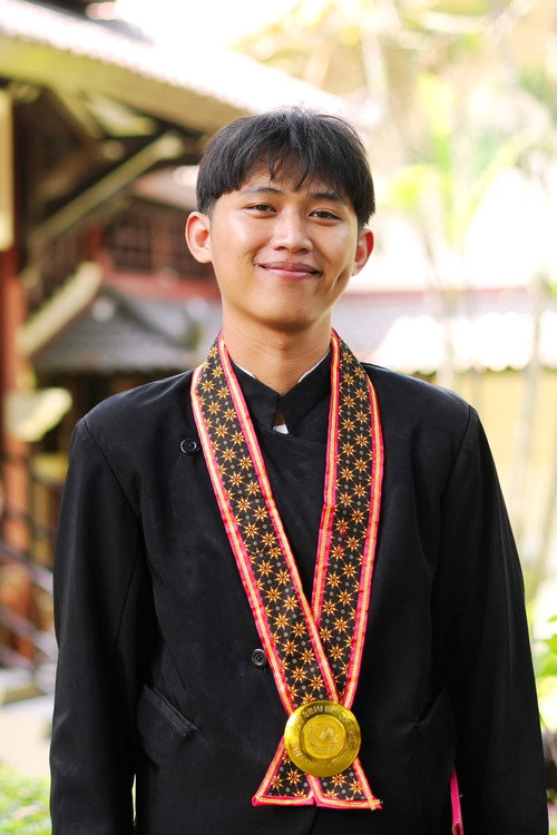 Алдис Елwан