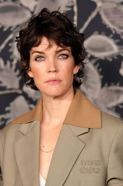 Целиа Роwлсон-Халл