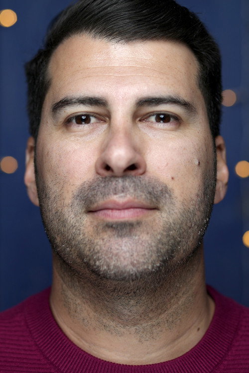 Jамес Лее Хернандез