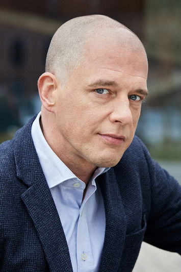 Алеxис Ван Стратум