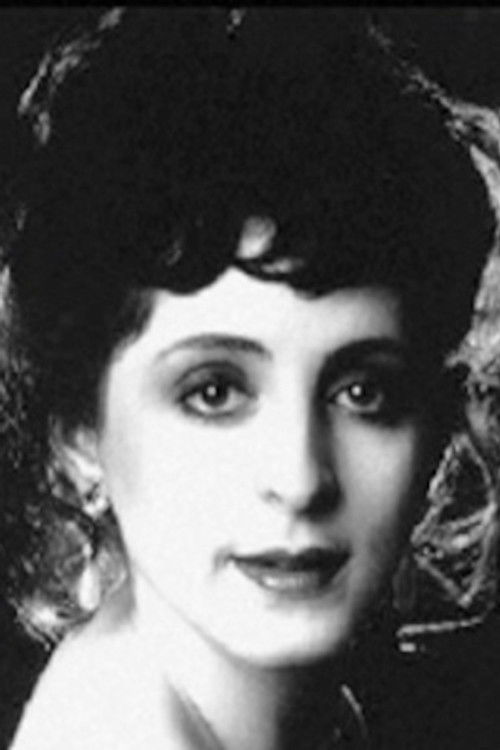 Наоми Леwис