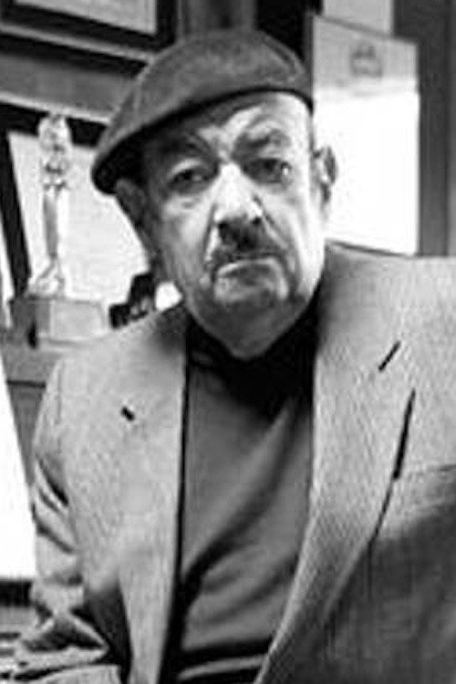 Мануел Есперóн