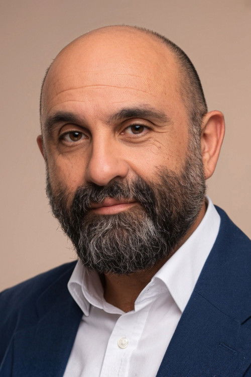 Цхарлес Саммут