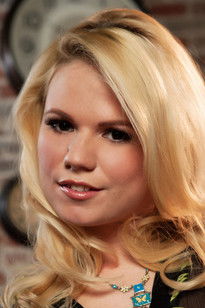 Йасмине Голд