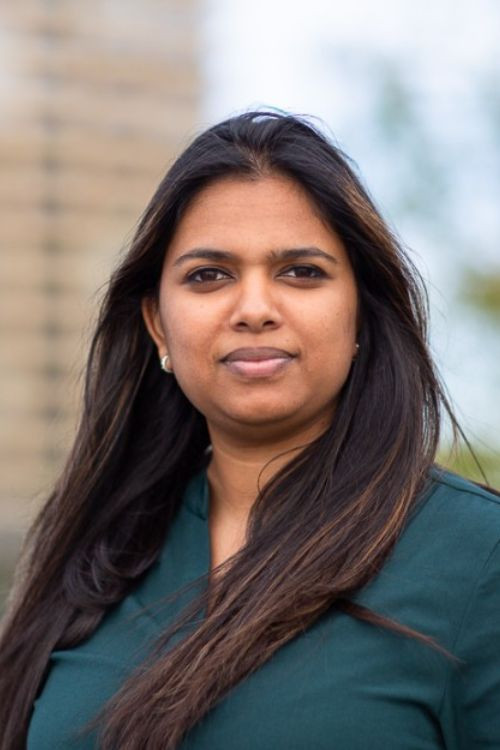 Ананта Кхемрадj