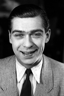 Буллй Бухлан