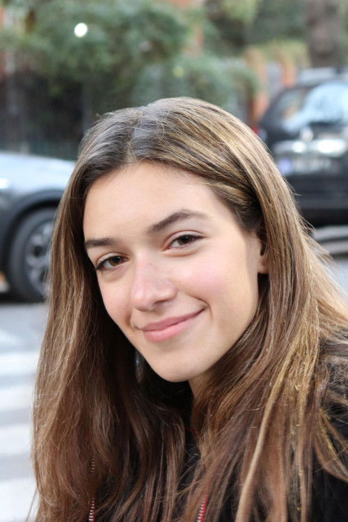 Аврил Гüири