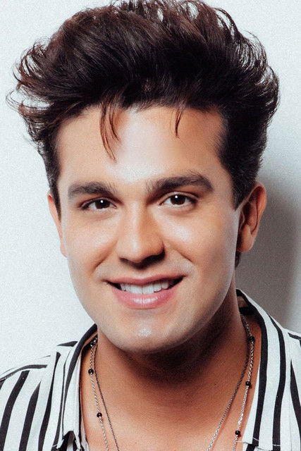 Луан Сантана