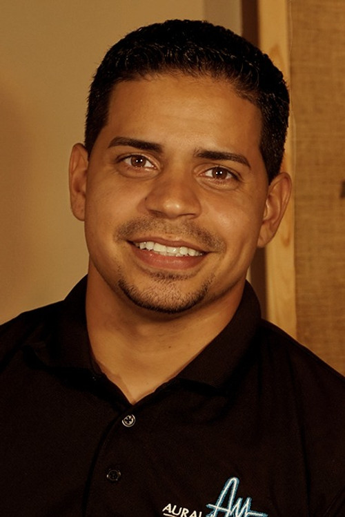 Мануел Вáзqуез