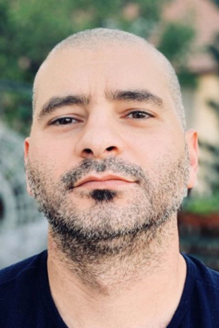 Сари Бисхарат