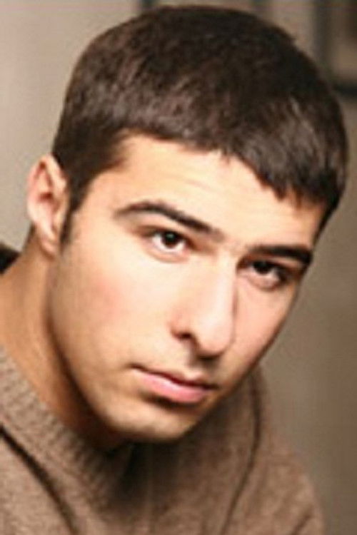 Петр Артамонов