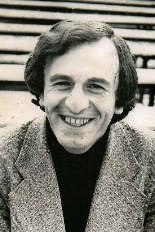 Рöвşəн Аğайев