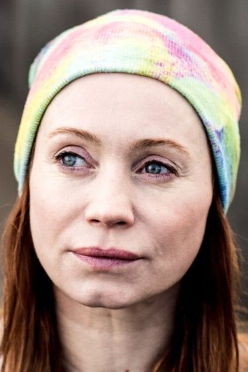 Геневиèве Лагравиèре