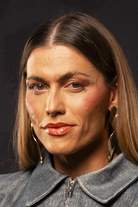 Алина Jухарт