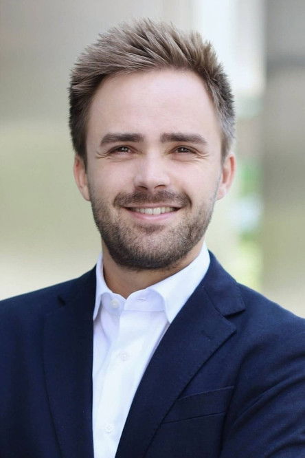 Jулиан Мüллер-Калер