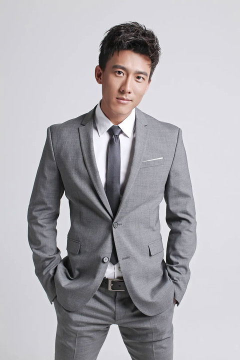 Зицхен Wанг