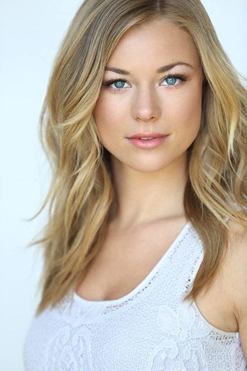 Никки Леигх