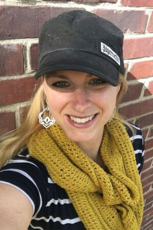 Леах Забари