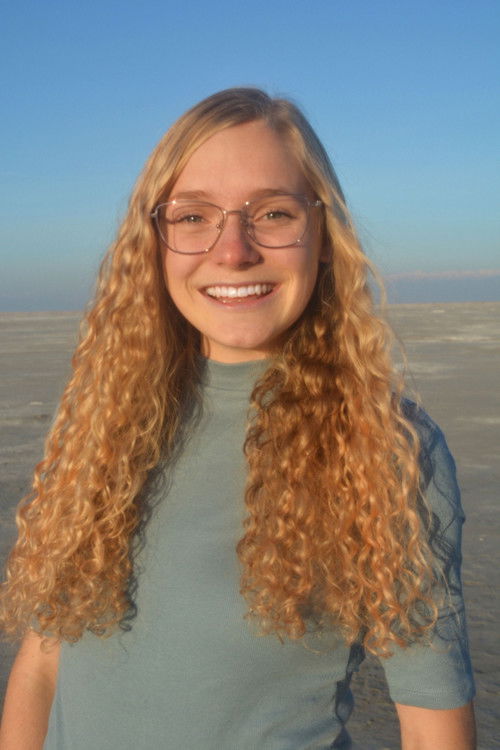 Маделине Брадлей