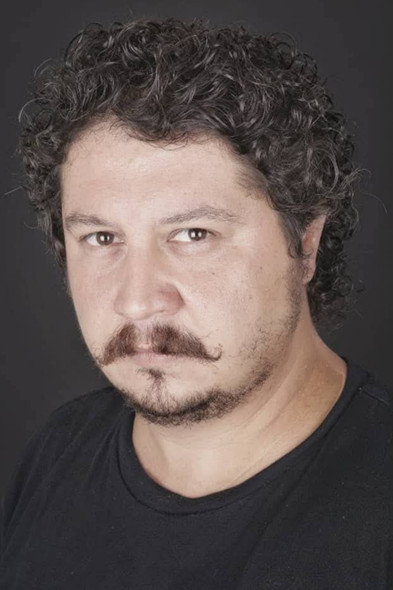 Йüксел Молла