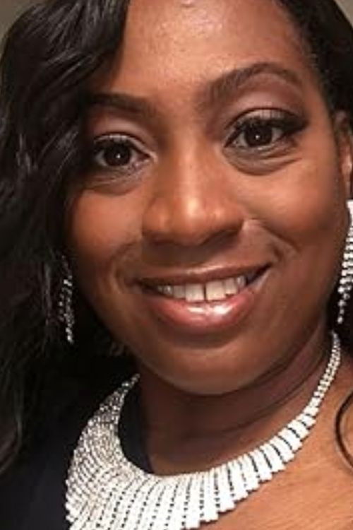 Сабрина Халл