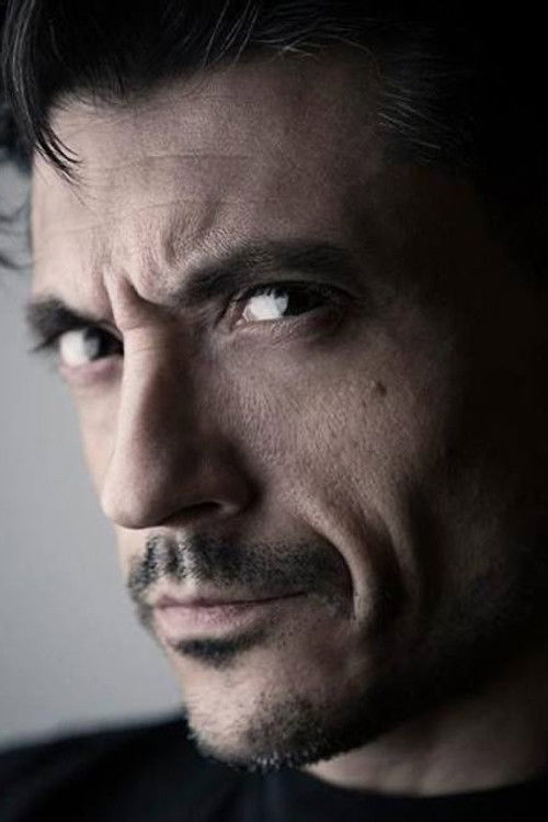 Даниел Есцалé